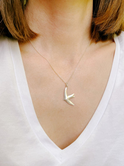 Mini swift bird necklace - subtle polish