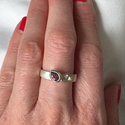 Pear shaped rhodolite garnet Facet Line ring - size Q to R