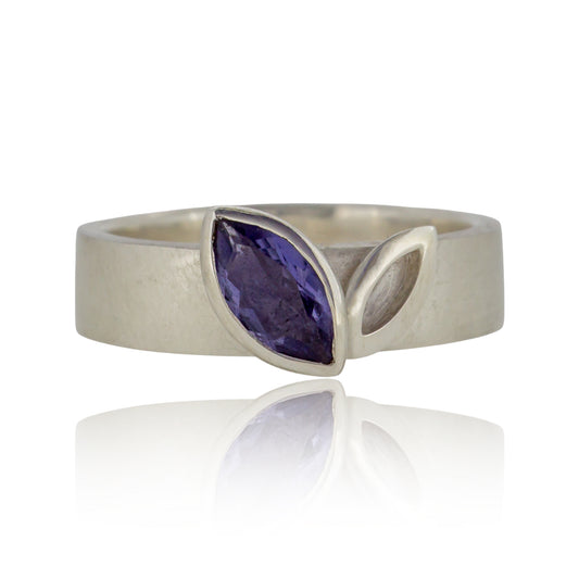 Facet Line silver ring with marquise shaped iolite - size P to Q