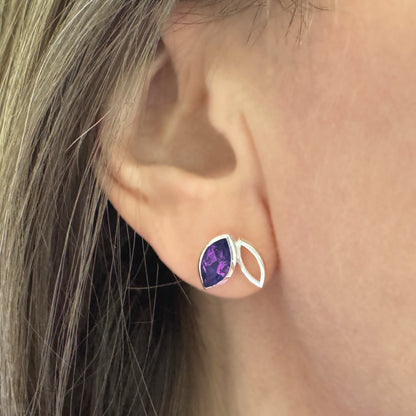 Facet line earrings with amethyst