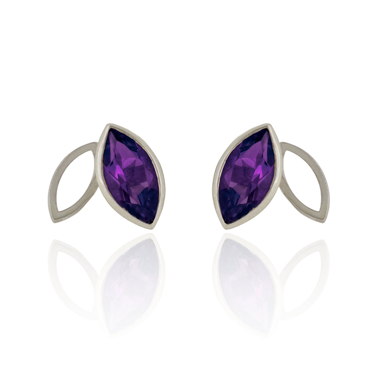 Facet line earrings with amethyst