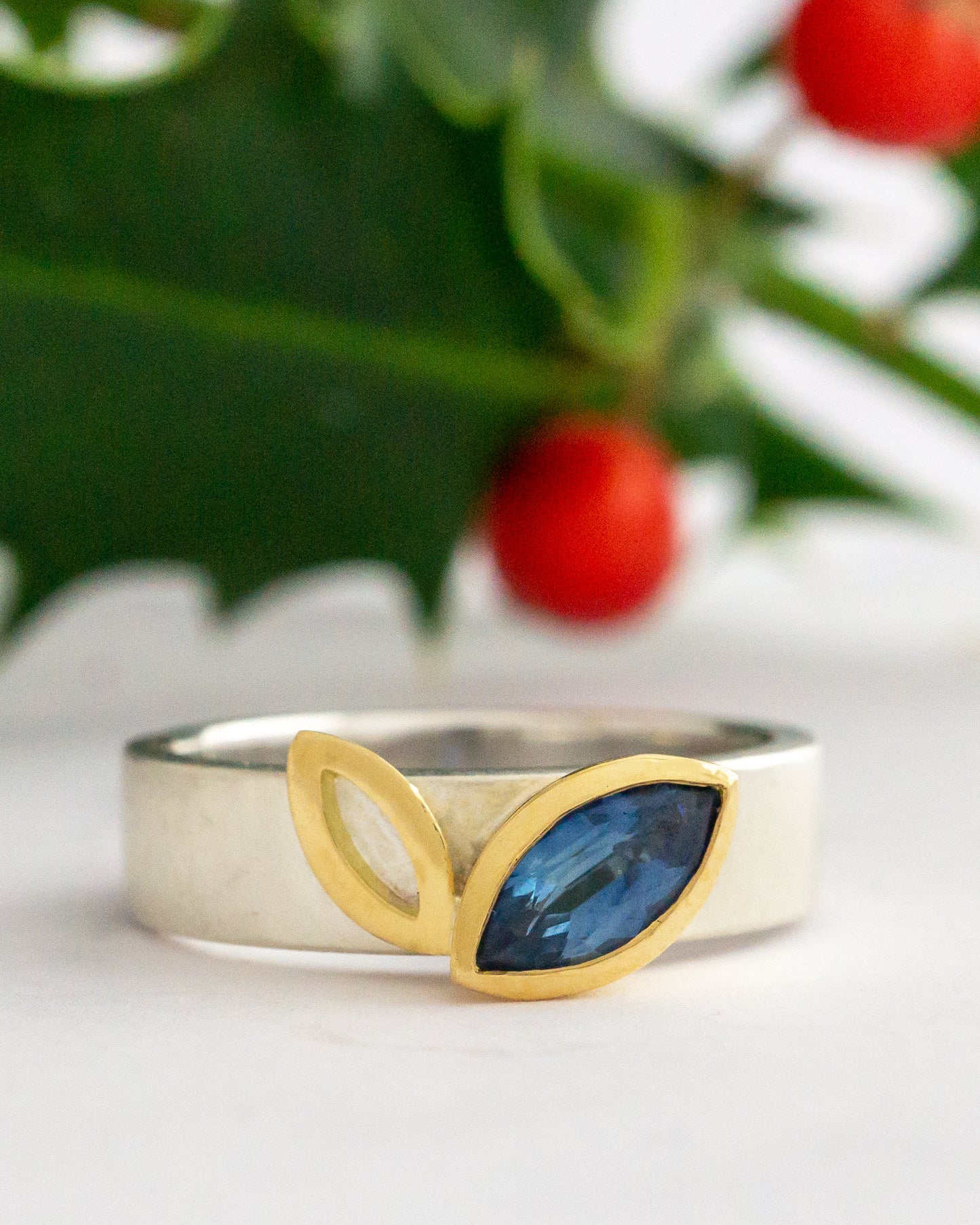 Facet Line ring with marquise shaped blue sapphire, 18 carat yellow gold and silver - size O 1/2 to P