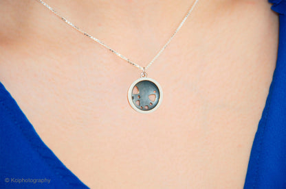 Kate Phipps Jewellery Scattered trillions necklace medium oxidised silver model photo 