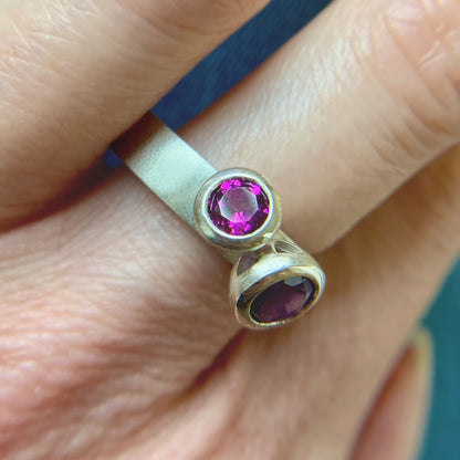 Kate Phipps Jewellery Scattered trillions ring duo ring silver with amethyst and rhodolite garnet model photo 2