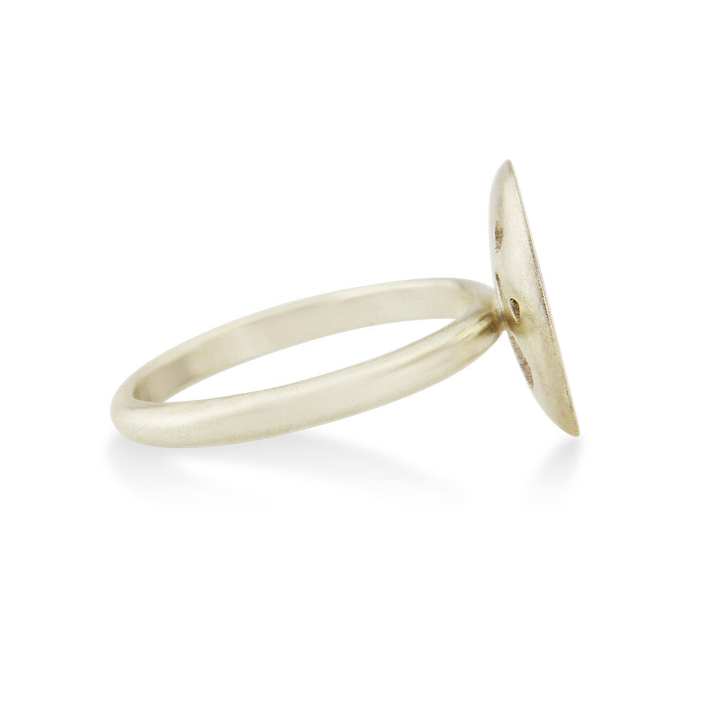 Kate Phipps Jewellery Scattered trillions ring silver small dish with deep blue sapphire side on