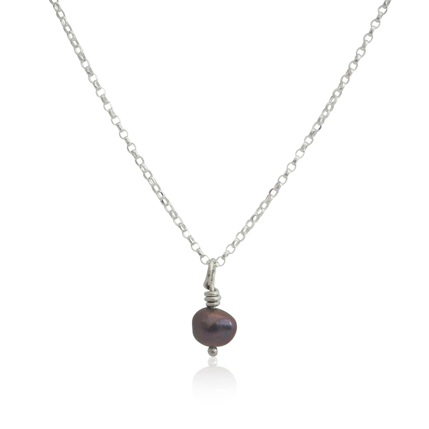 Kate Phipps Jewellery Simple elegance necklace silver with peacock pearl pendant on belcher chain