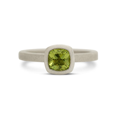 Kate Phipps Jewellery Solitaire ring silver and cushion cut peridot