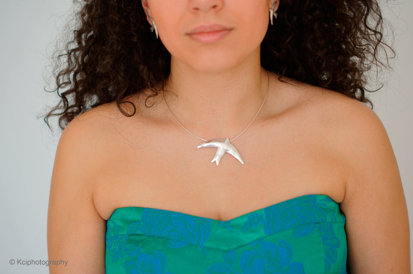 Kate Phipps Jewellery silver swift necklace leaf skeleton texture model photo