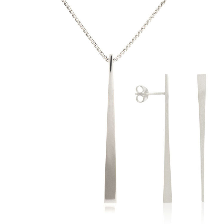 Kate Phipps Jewellery silver tapered reversible pendant polished side model photo