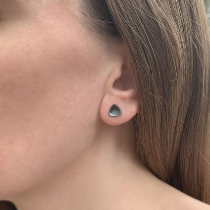 Kate Phipps Jewellery Trillion stud earrings small oxidised silver model photo