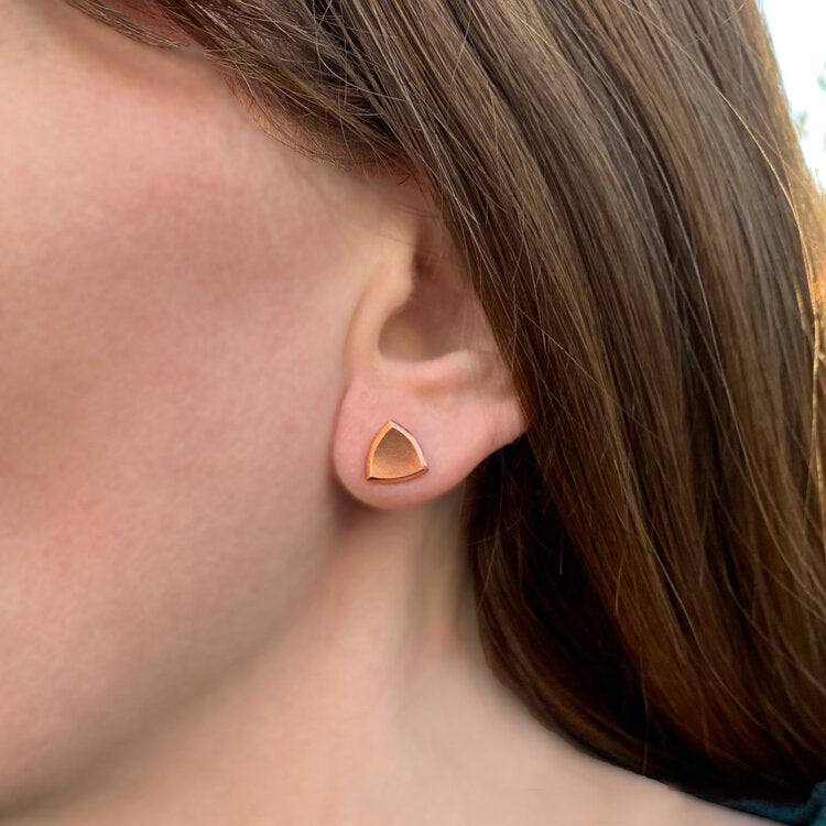 Kate Phipps Jewellery Trillion studs earrings medium 18 carat rose gold plated silver model photo